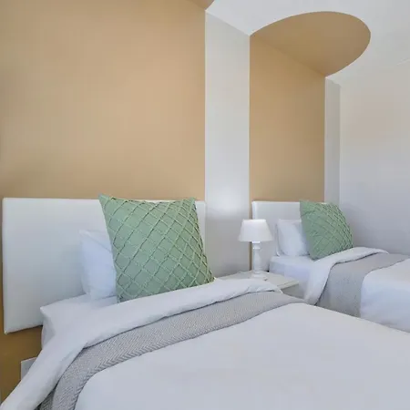 Land'S Edge Eco Friendly Cottages And Apartments Struisbaai Room photo