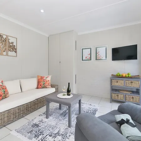 Land'S Edge Eco Friendly Cottages And Apartments Struisbaai Exterior photo