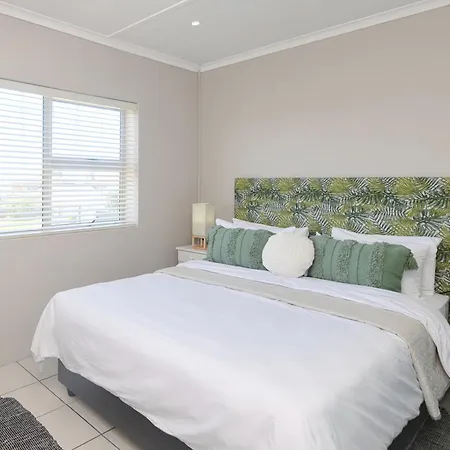 Land'S Edge Eco Friendly Cottages And Apartments Struisbaai Exterior photo