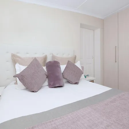 Land'S Edge Eco Friendly Cottages And Apartments Struisbaai Room photo