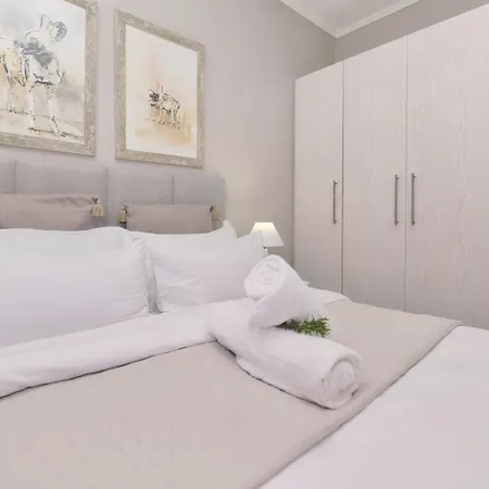 Land'S Edge Eco Friendly Cottages And Apartments Struisbaai Exterior photo