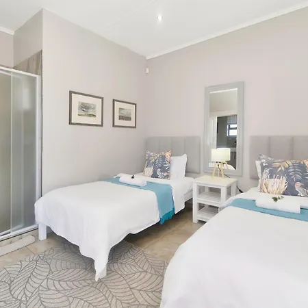 Land'S Edge Eco Friendly Cottages And Apartments Struisbaai Exterior photo
