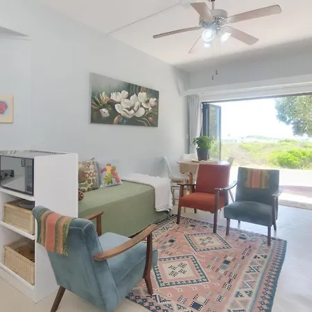Land'S Edge Eco Friendly Cottages And Apartments Struisbaai Exterior photo