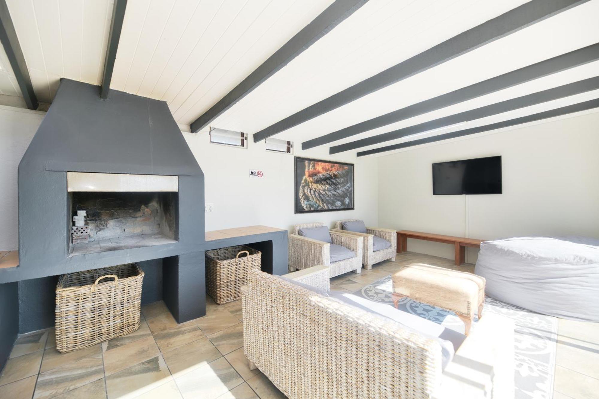 Land's Edge Eco Friendly And * Struisbaai