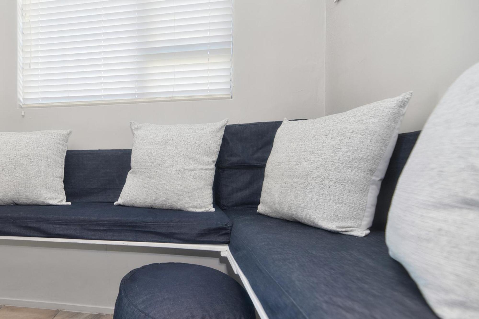 Land's Edge Eco Friendly And Apartment Struisbaai